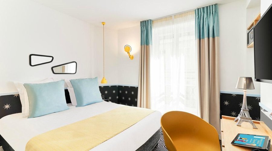 Standard Double Room - Bleue / Blue