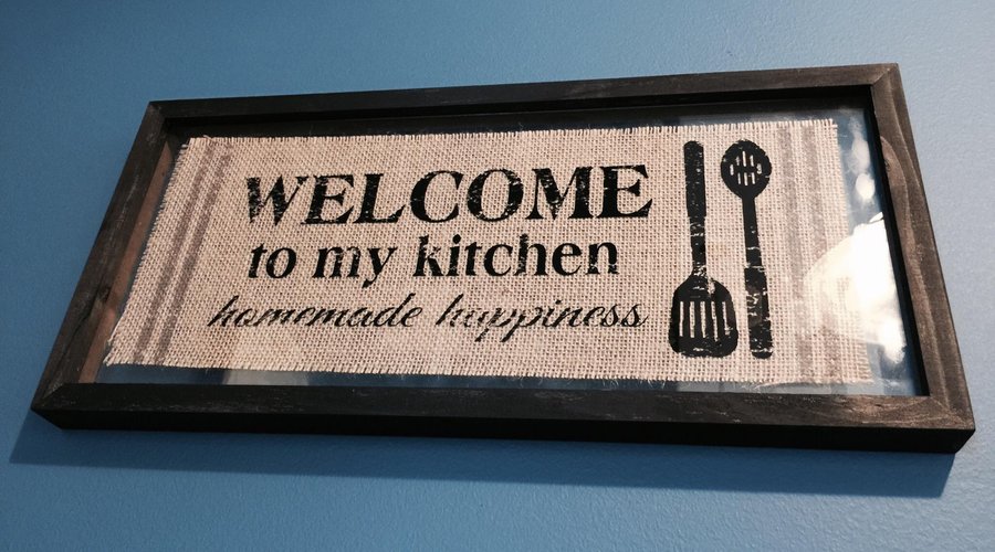 Em's Kitchen at Hawthorne Drugs