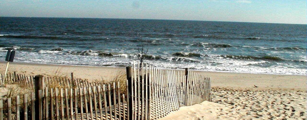 The dunes during the day.