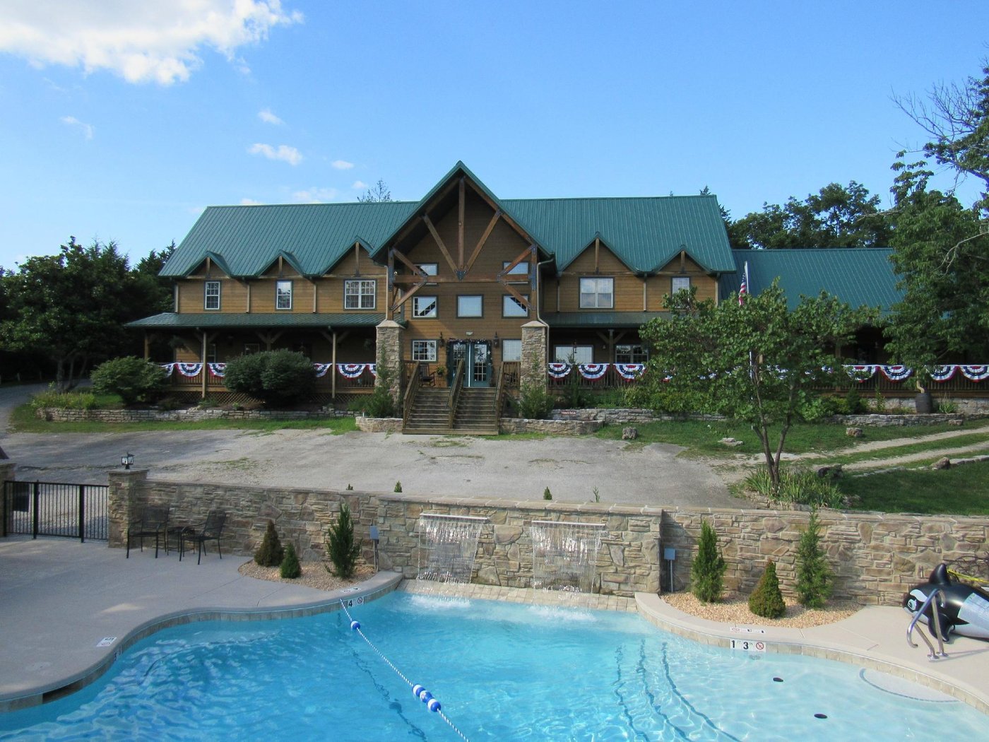 Crows Nest Resort Branson Mo