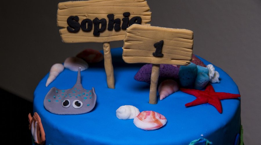 Underwater themed fondant art