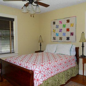 Hummingbird Room w/Handmade Quilt By Local Quilt Maker