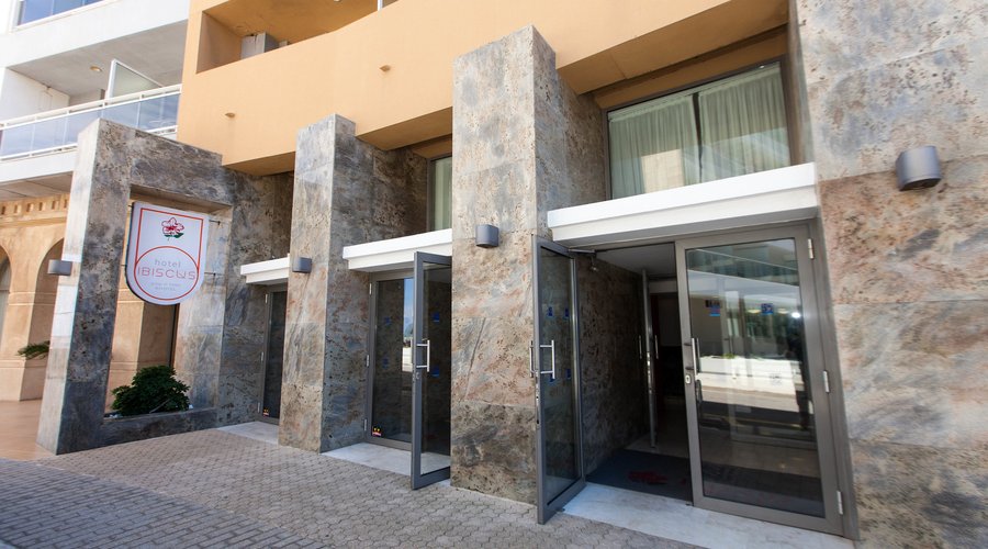 Entrance at the Ibiscus Hotel