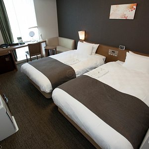 The Standard Twin Room at the Daiwa Roynet Hotel Kyoto Shijokarasuma