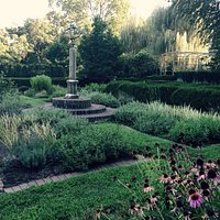 The Highlands Mansion and Gardens