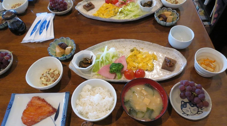 朝食