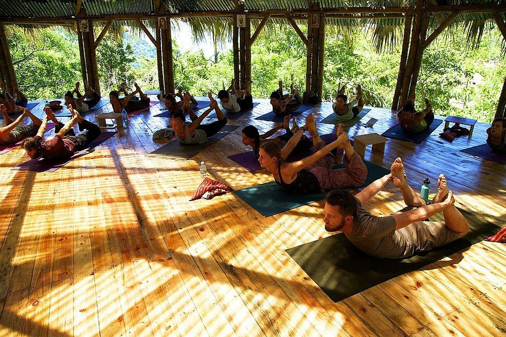 Sunshine Yoga School - Yoga Retreat Center in Tapovan Sarai