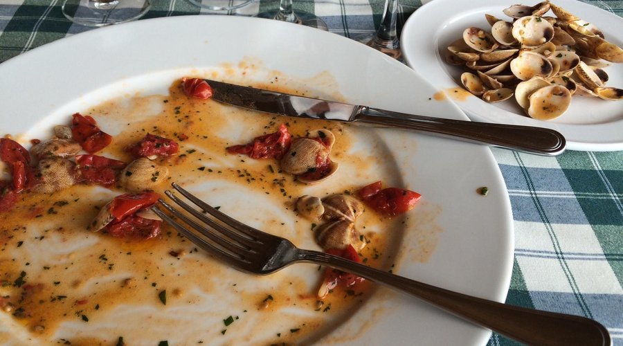 Gli spaghetti erano troppo buoni e per la fretta di gustarmeli ho dimenticato di fotografarli