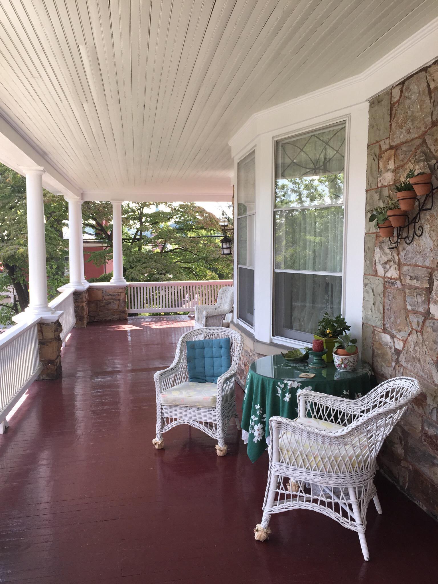 THE HISTORIC BERKELEY PLACE (Staunton) - B&B Reviews, Photos, Rate ...