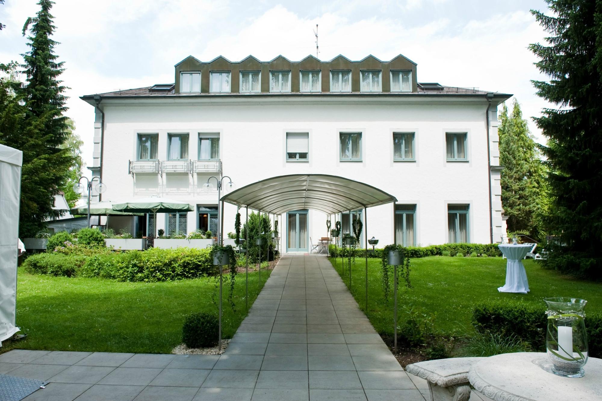 HOTEL AM SCHLOSS (Illertissen, Allemagne) - Tarifs 2024