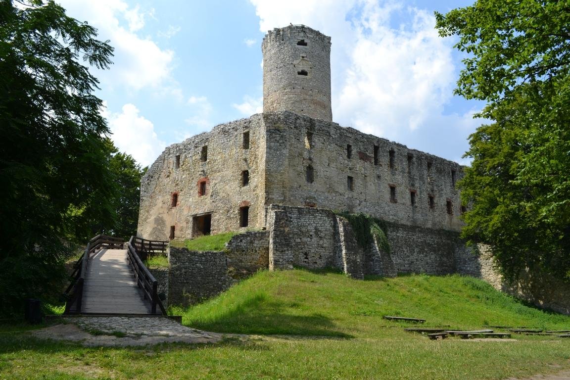 Lipowiec Castle (Chrzanow): All You Need to Know BEFORE You Go