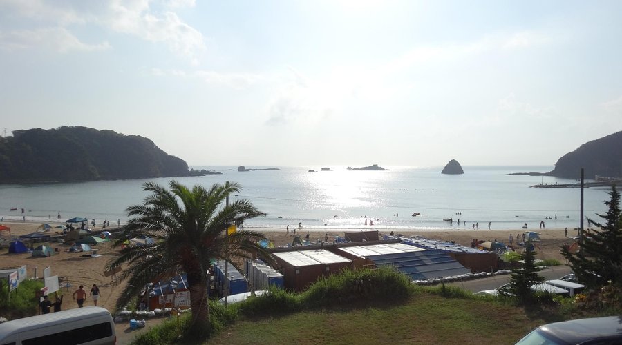 部屋から眺めた外浦海岸