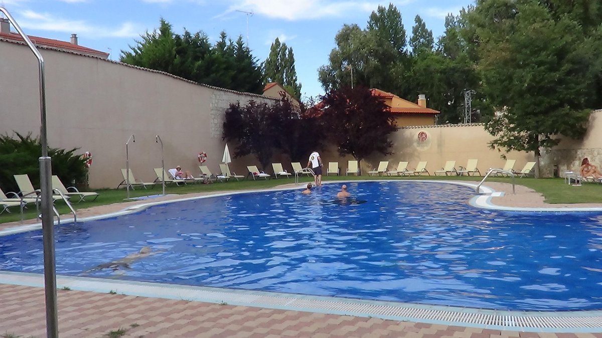 AZZ Peñafiel Las Claras Hotel & SPA **** Pool: Pictures & Reviews ...