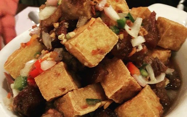 Tokwat Baboy by Neil's Kitchen