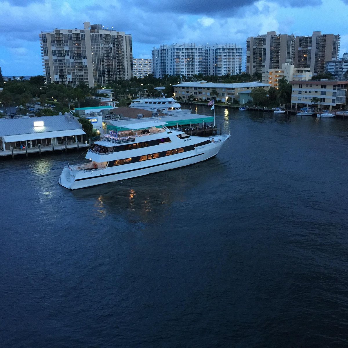 yacht charters from fort lauderdale