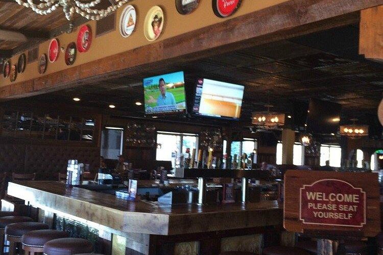Clive's Roadhouse Burnsville