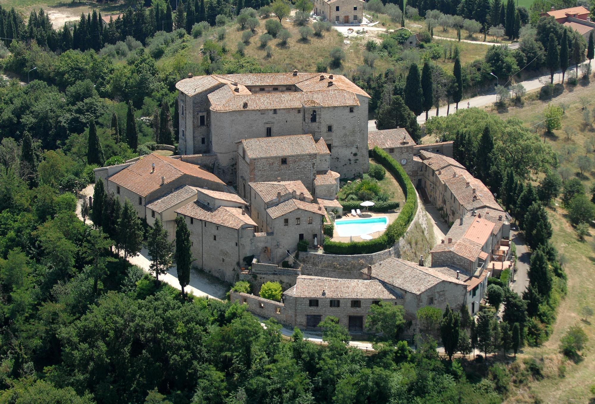 IL BORGO DI OLIVE CASTELLO SISMANO image