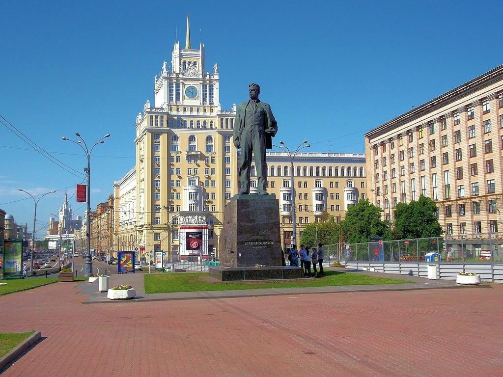 Памятник В.В.Маяковскому, Москва: лучшие советы перед посещением -  Tripadvisor