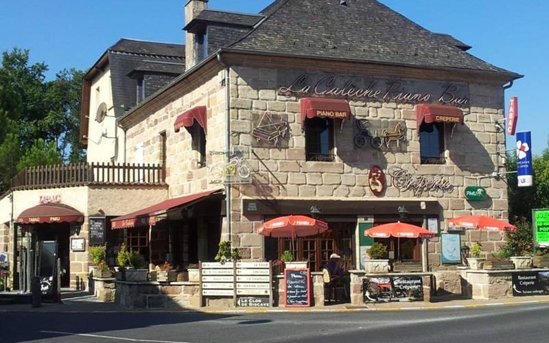 La Façade de La Calèche