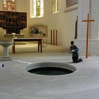 Taufbecken in St. Petri-Paul