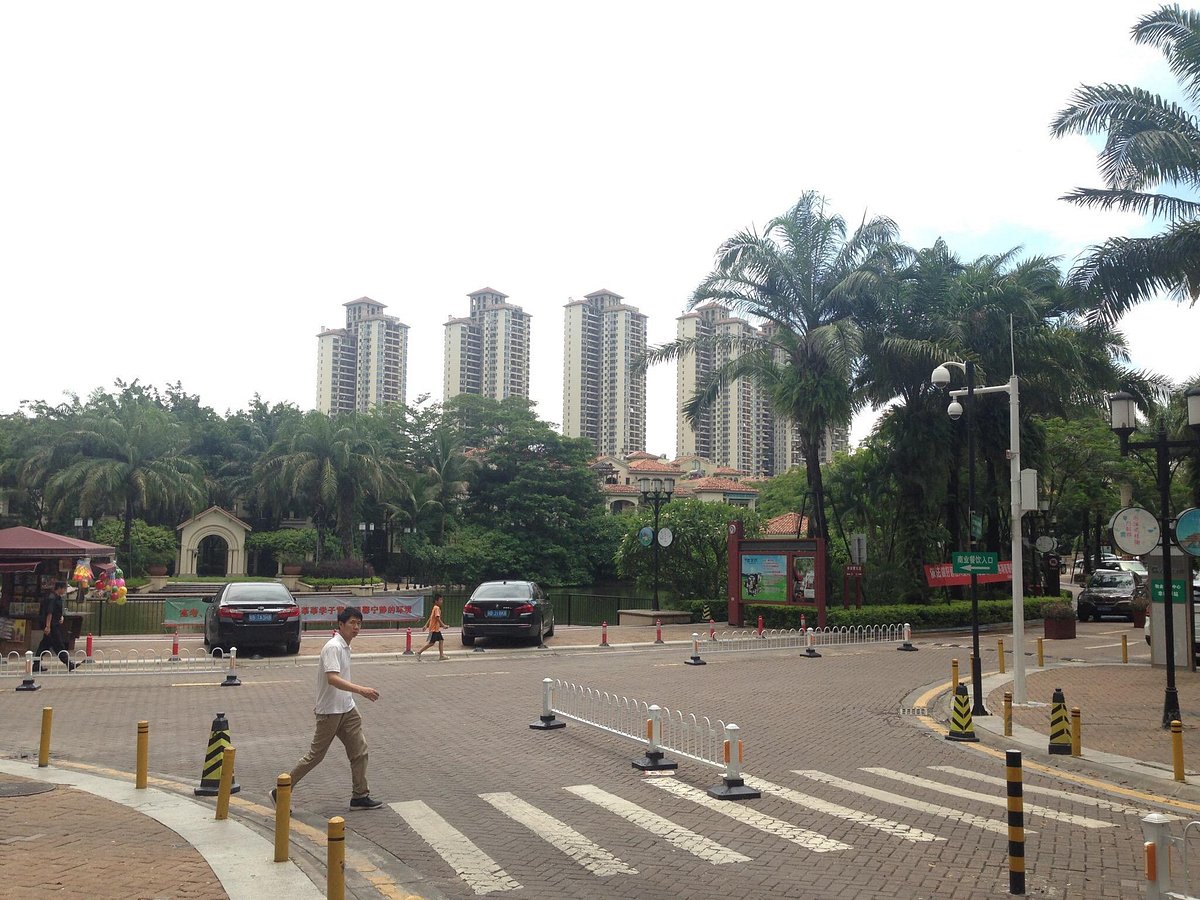英華苑酒店，位於深圳的飯店
