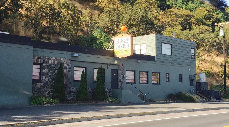 Hiway house--on the highway!