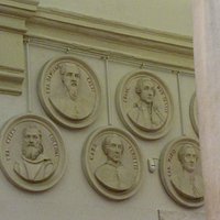 biblioteca Mai