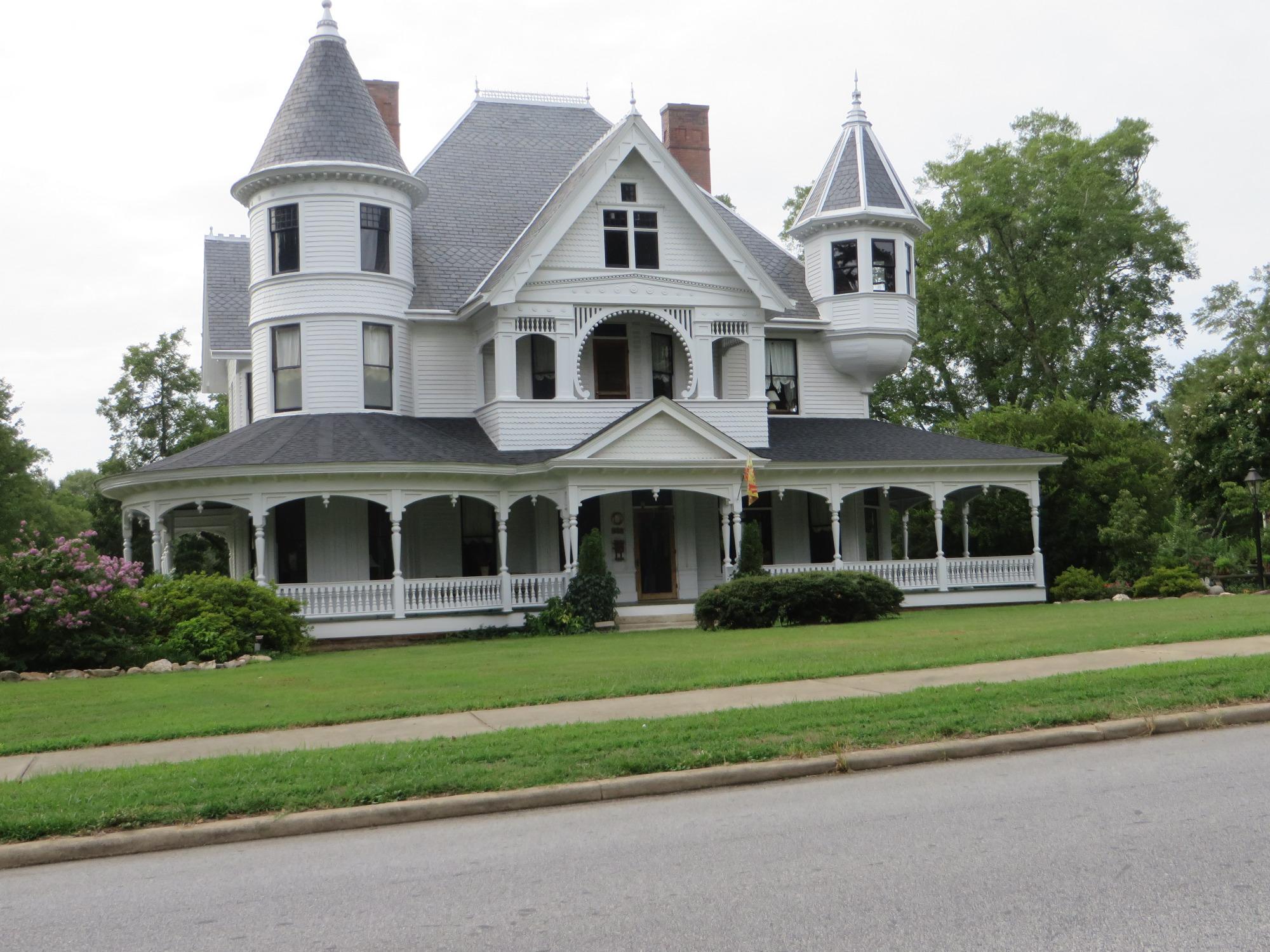 LAURENS HISTORIC DISTRICT (2024) All You Need To Know BEFORE You Go ...