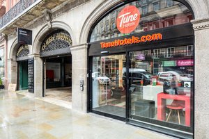 Tune Hotel - Liverpool, City Centre in Liverpool, image may contain: Restaurant, City, Cafe, Urban