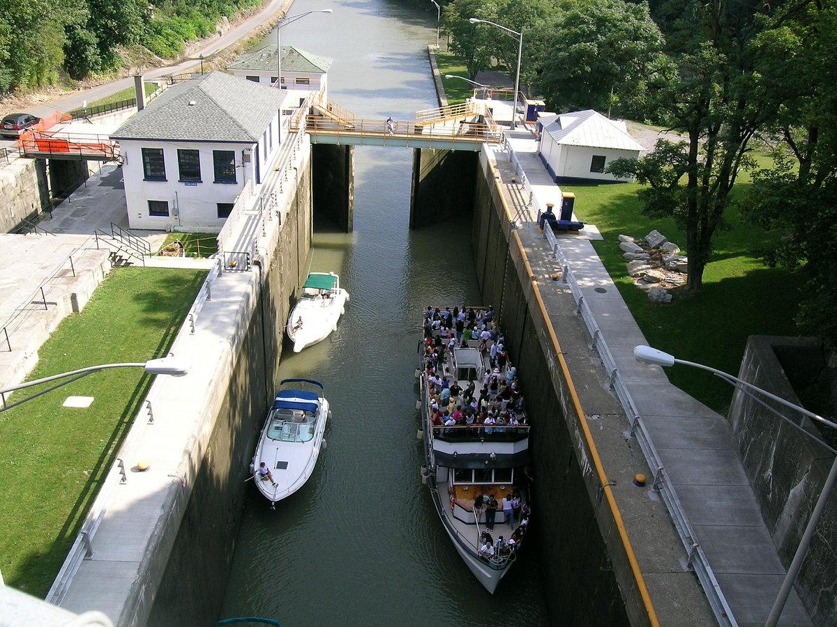erie canal tour lockport