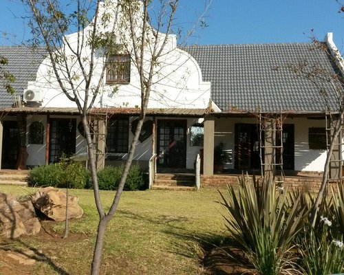 LIEBEN CHARM GUEST & PROTEA FARM - Guest house Reviews (Cullinan, Africa)