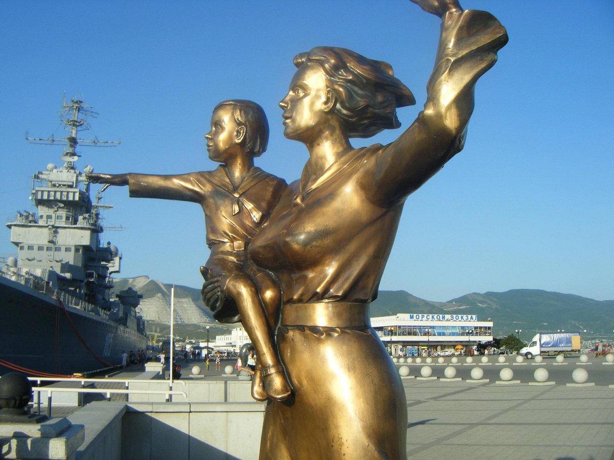 Monument to the Wifes of Sailors (Novorossiysk) - All You Need to Know  BEFORE You Go (with Photos) - Tripadvisor