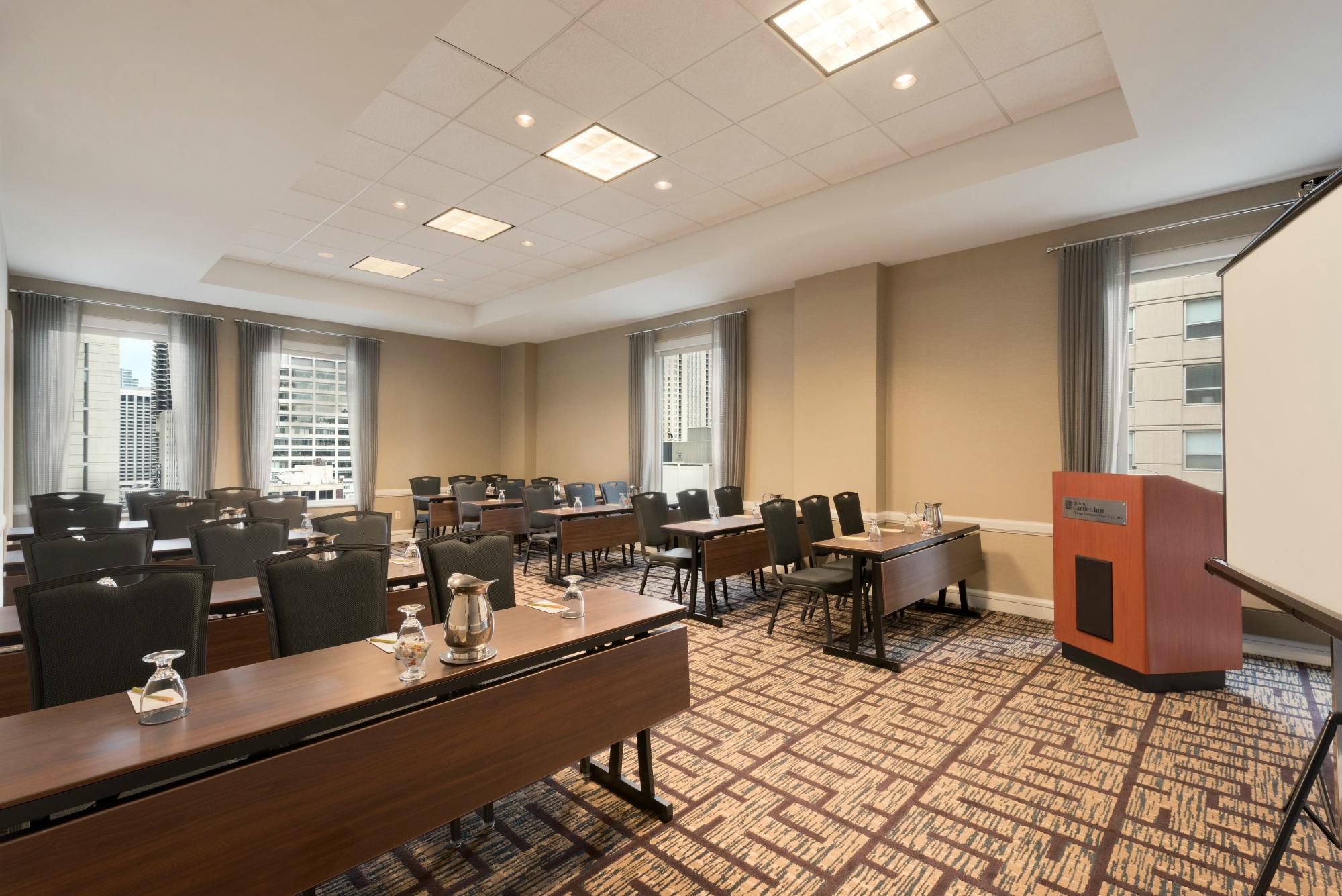 Hotel photo 50 of Hilton Garden Inn Chicago Downtown/Magnificent Mile.
