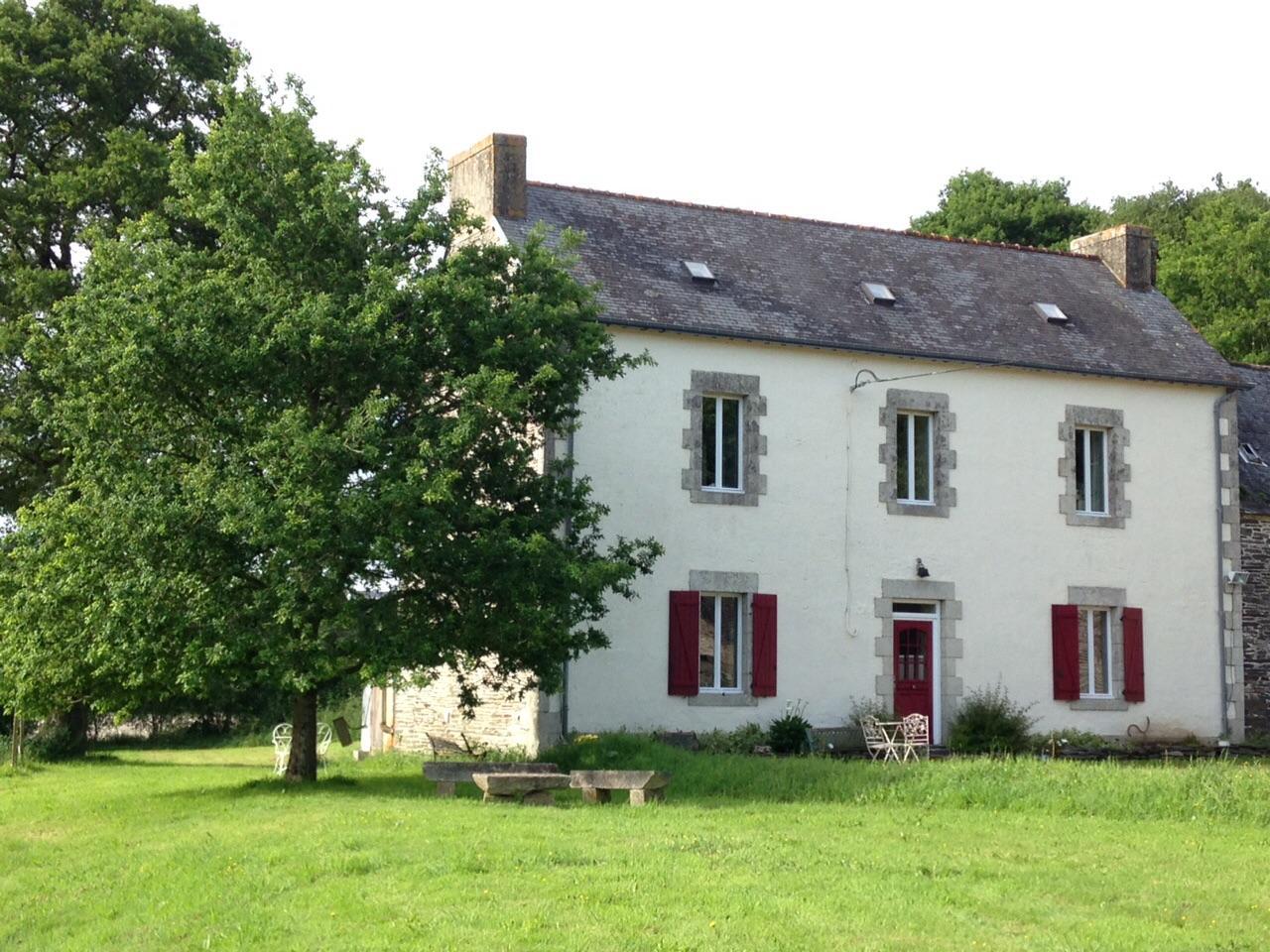 THE OLD FARMHOUSE - B&B Reviews (Saint-Goazec, France)