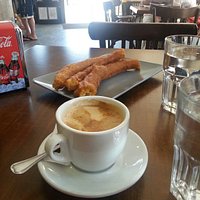 Café con porras.