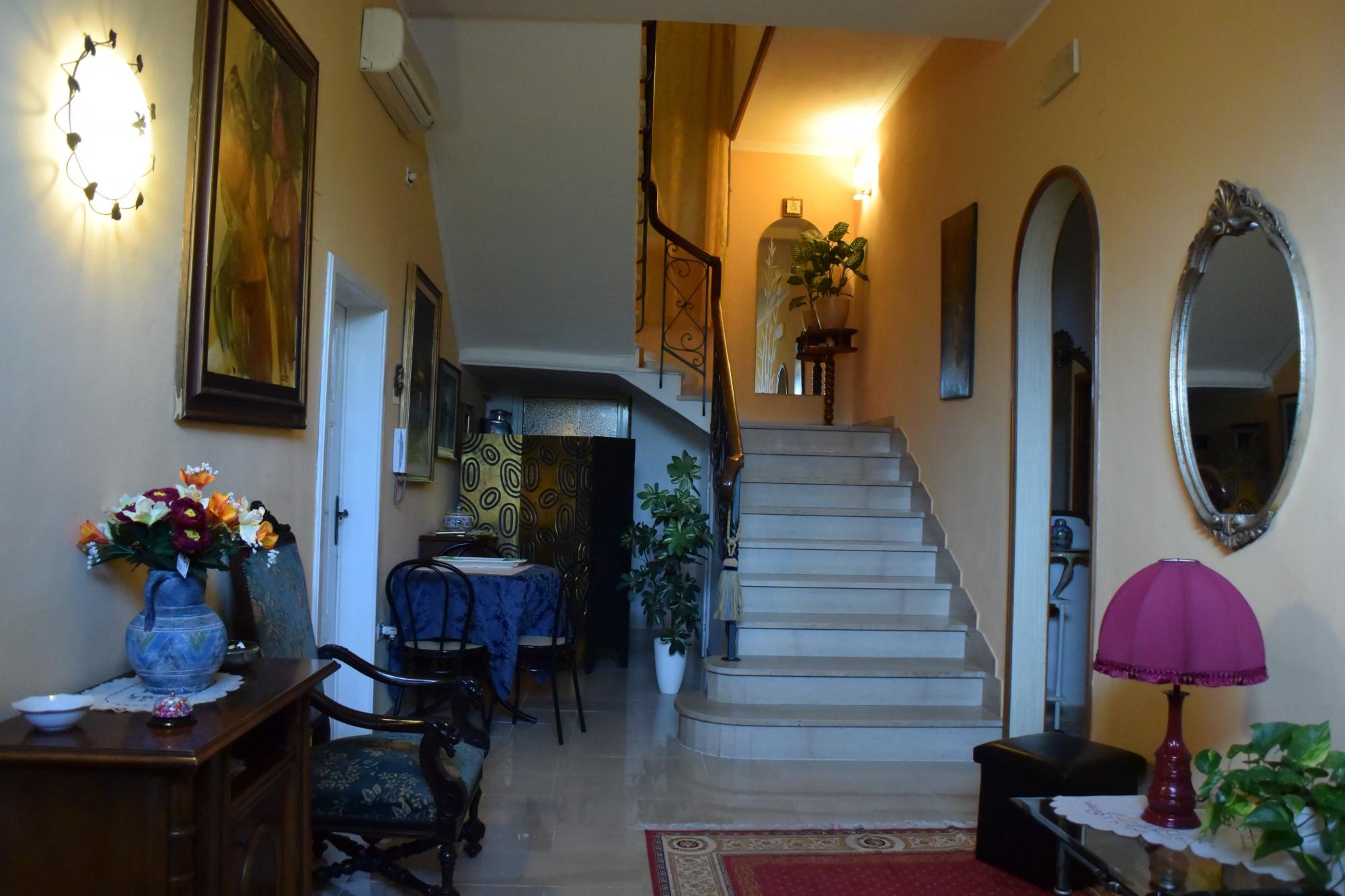 B&B REGINA MARGHERITA - Prices & Specialty B&B Reviews (Piombino, Italy)