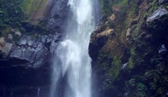 ini dia air terjun kedung kayang