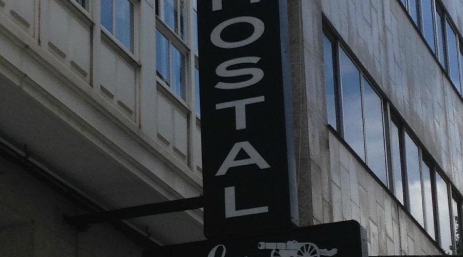 Fachada Hostal