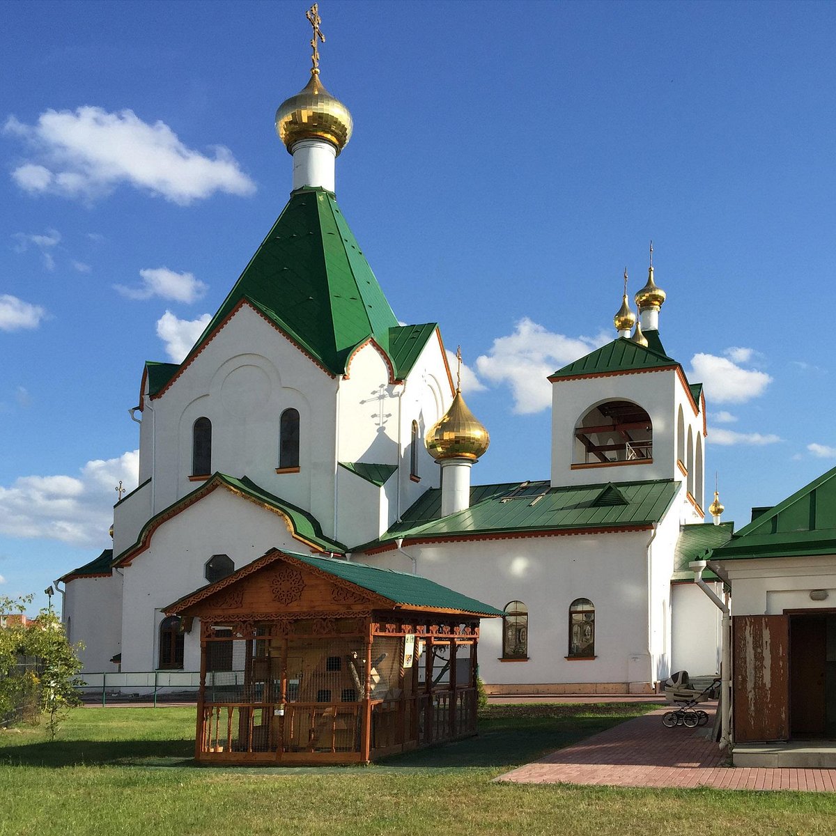 Храм всех святых в Новокосино