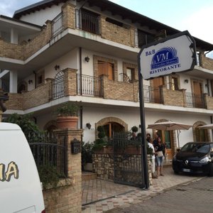 Entrata e location dell'hotel ristorante vecchio mulino
