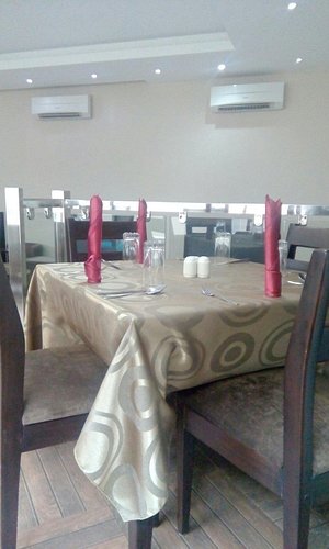 Oakspring Hotel And Luxury Suites, Hotel in Gbagada