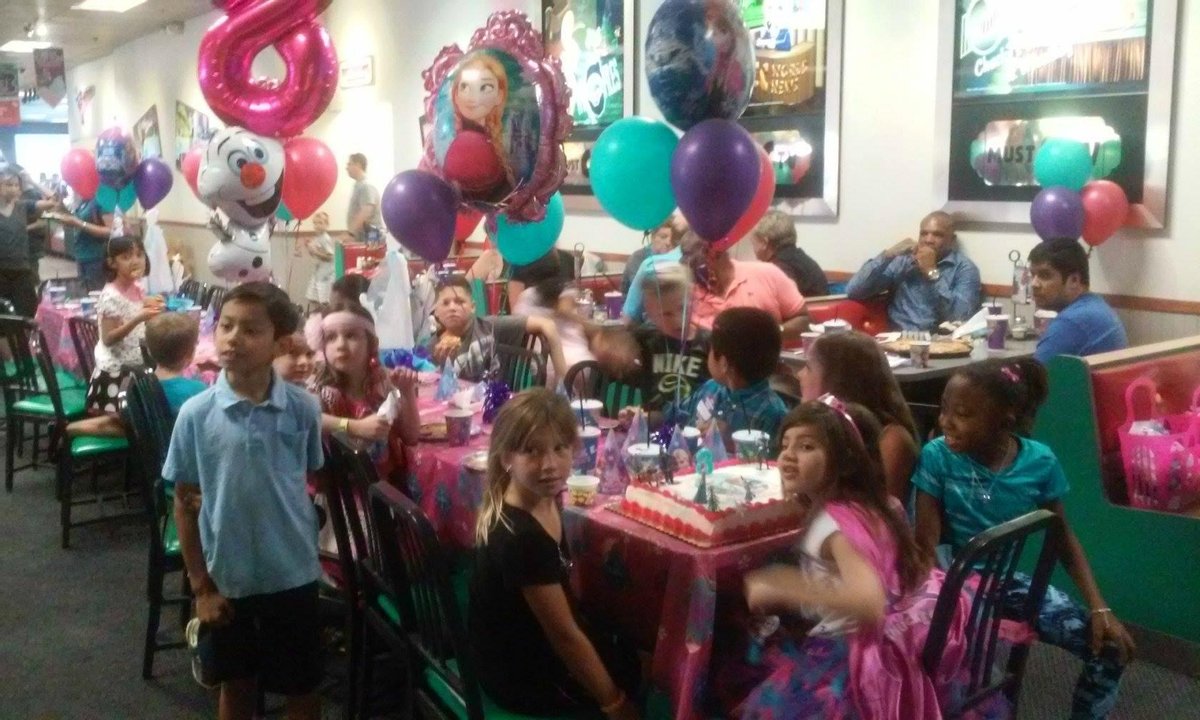 CHUCK E. CHEESE, Las Vegas - 4175 S Grand Canyon Dr - Restaurant ...