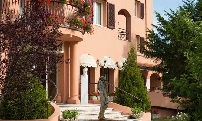 INGRESSO HOTEL