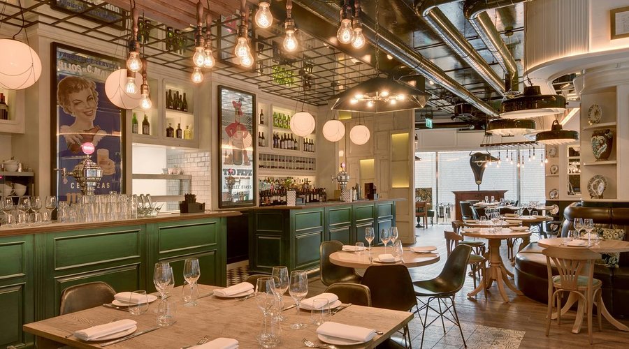 Restaurant 1st floor
