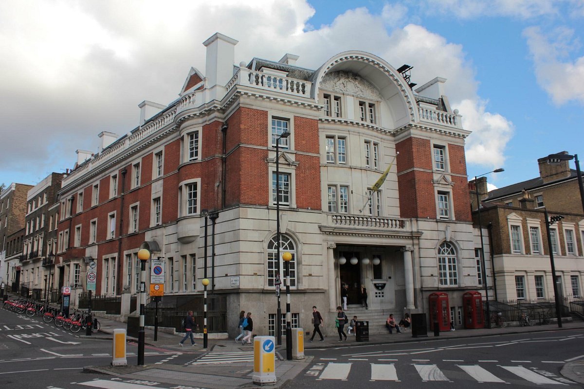 叮噹旅館，位於倫敦的飯店