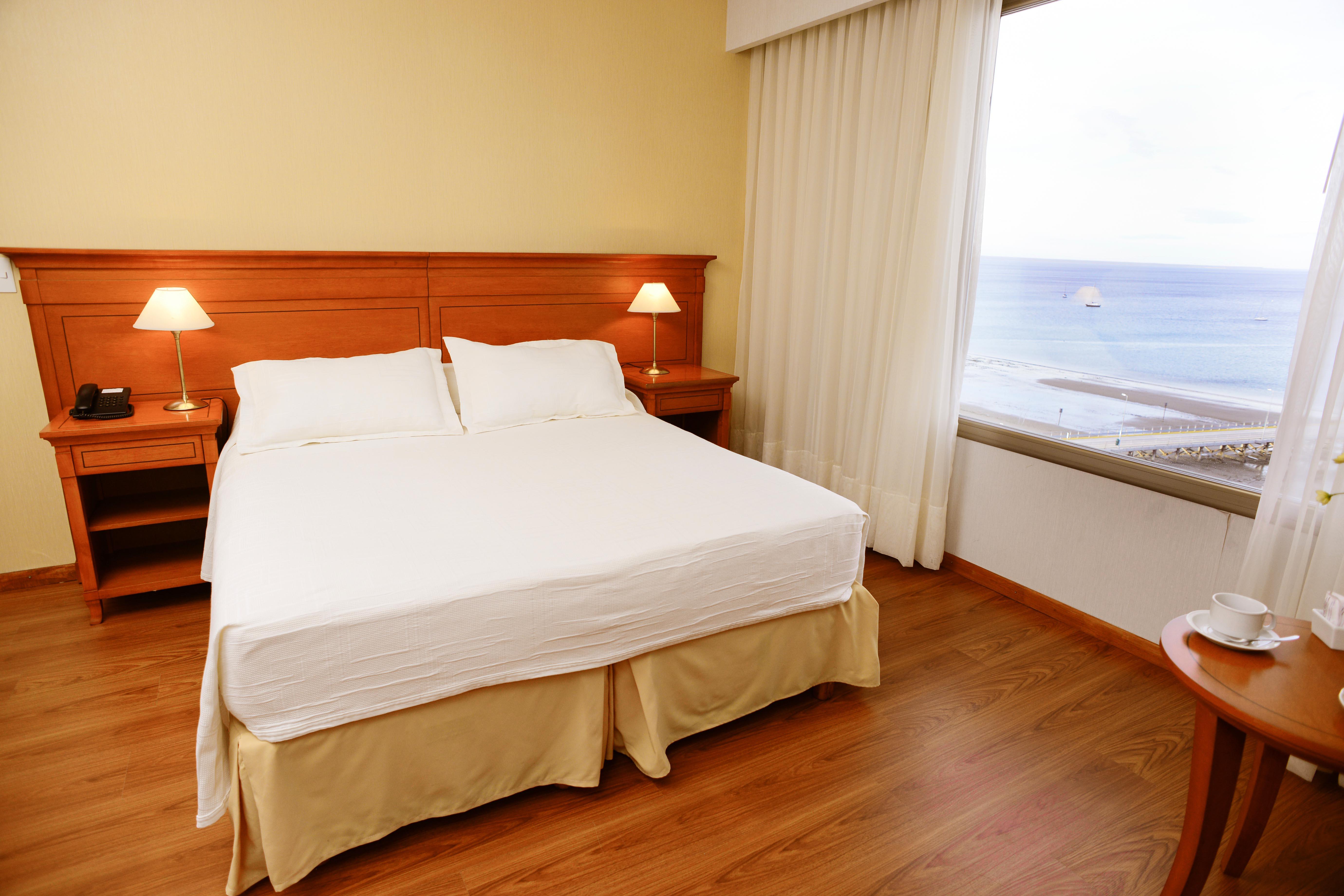 Hotel photo 39 of Hotel Australis Yene hue.