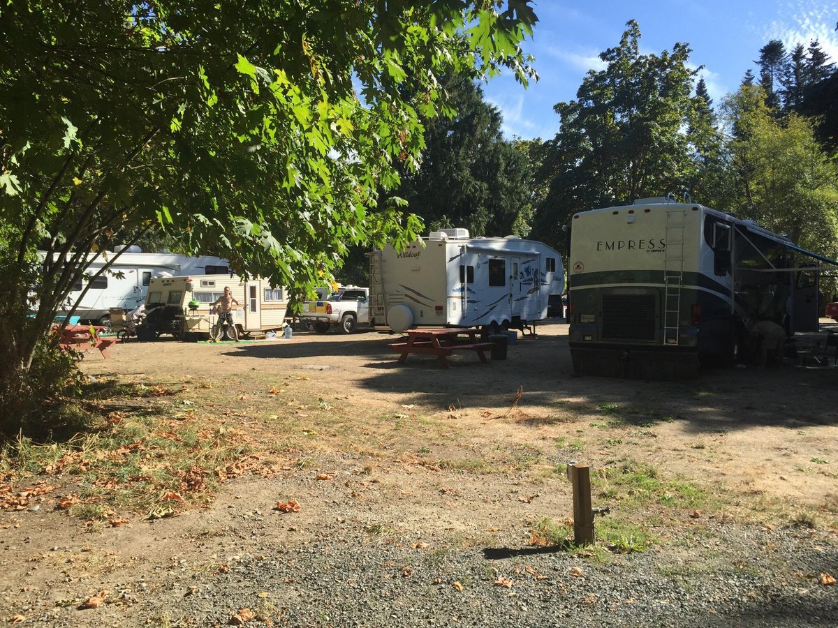 CEDAR GROVE RV PARK & CAMPGROUND - Updated 2024 Prices & Reviews ...