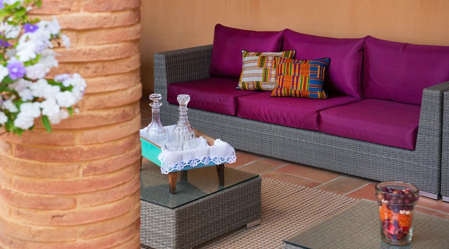 Zona Lounge exterior