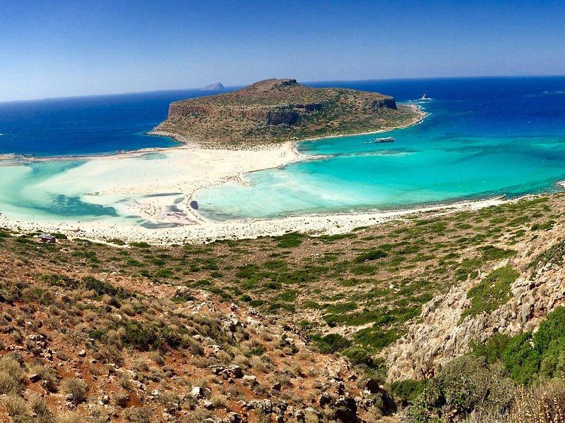 crete tourism 2022