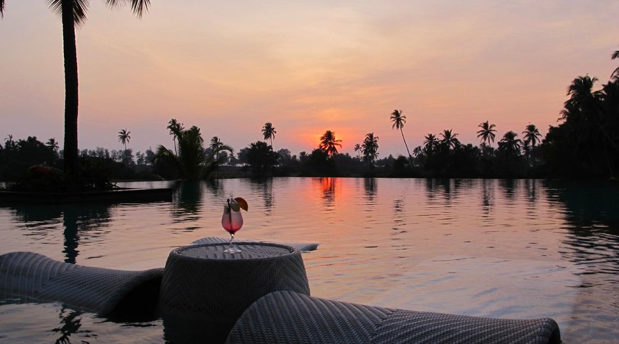 Infinity pool - sunset